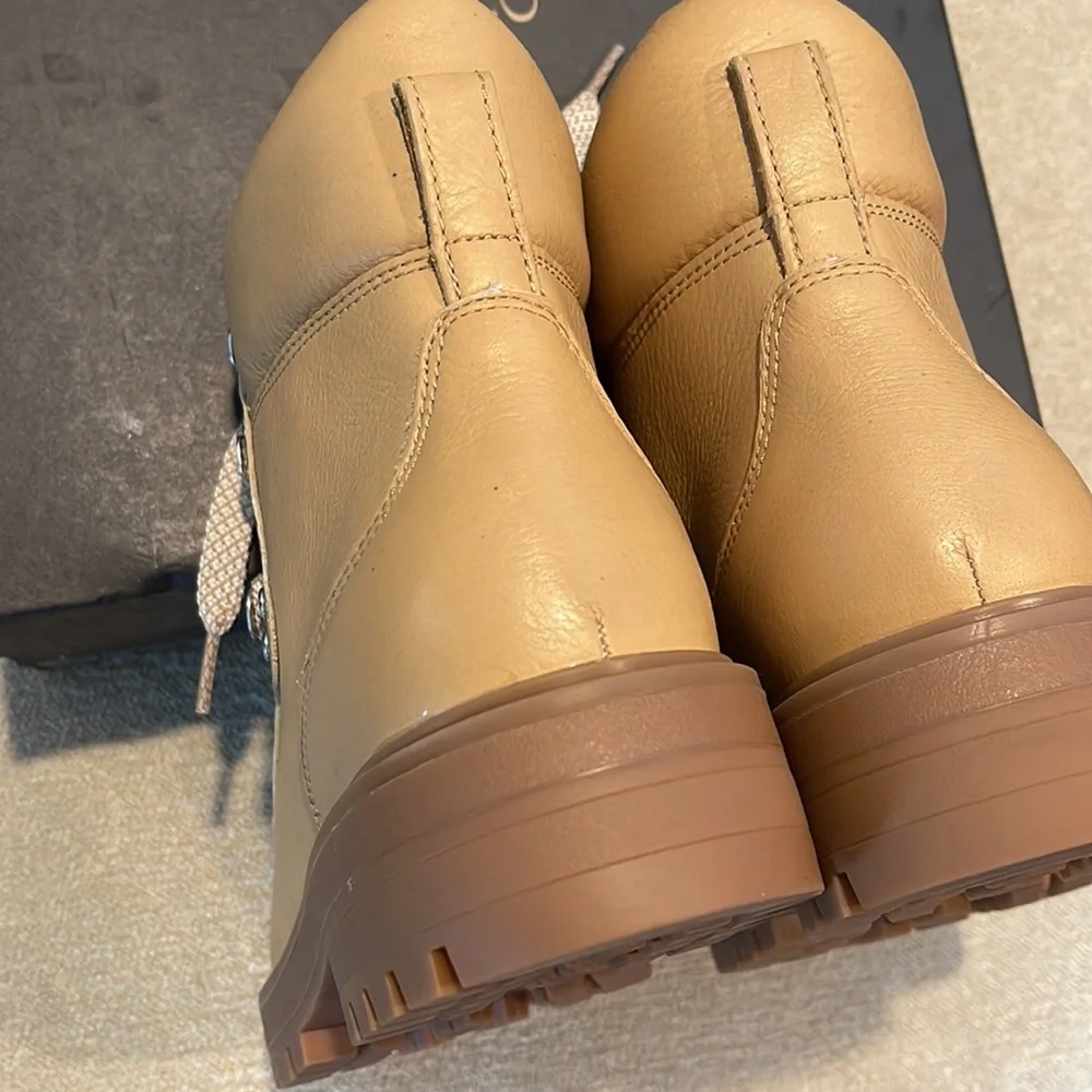 J.Crew Lightweight leather Nordic boots BB383